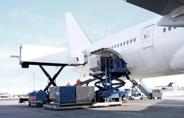 與其他國際物流方式相比，國際空運(yùn)有其獨(dú)特的優(yōu)勢。