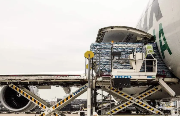 國際空運(yùn)物流?和國際快遞具體有哪些區(qū)別？