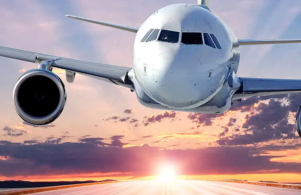 從多個(gè)角度比較國(guó)際空運(yùn)和國(guó)際海運(yùn)