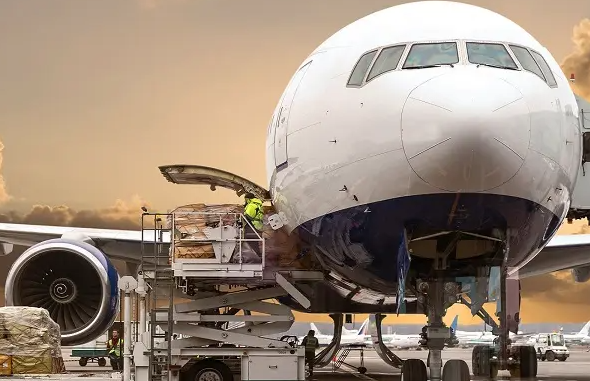 國(guó)際空運(yùn)的優(yōu)勢(shì)與劣勢(shì)都有什么？