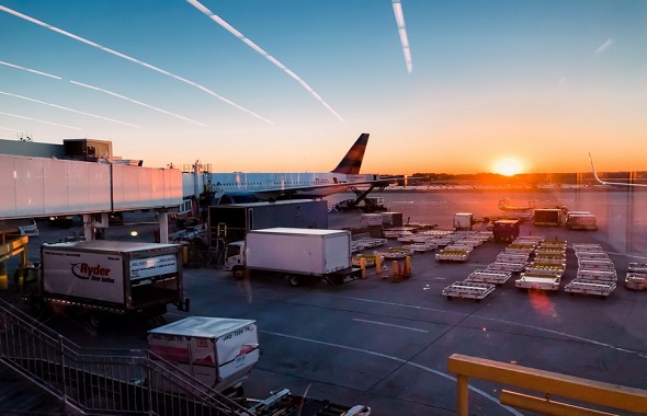 應對國際空運物流中的安全挑戰(zhàn)與風險：策略與措施