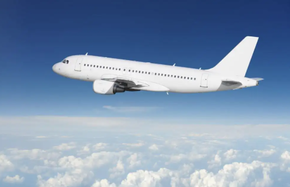 國際空運(yùn)物流以其高效、迅捷的特性，成為了跨國貿(mào)易中的“空中飛人”